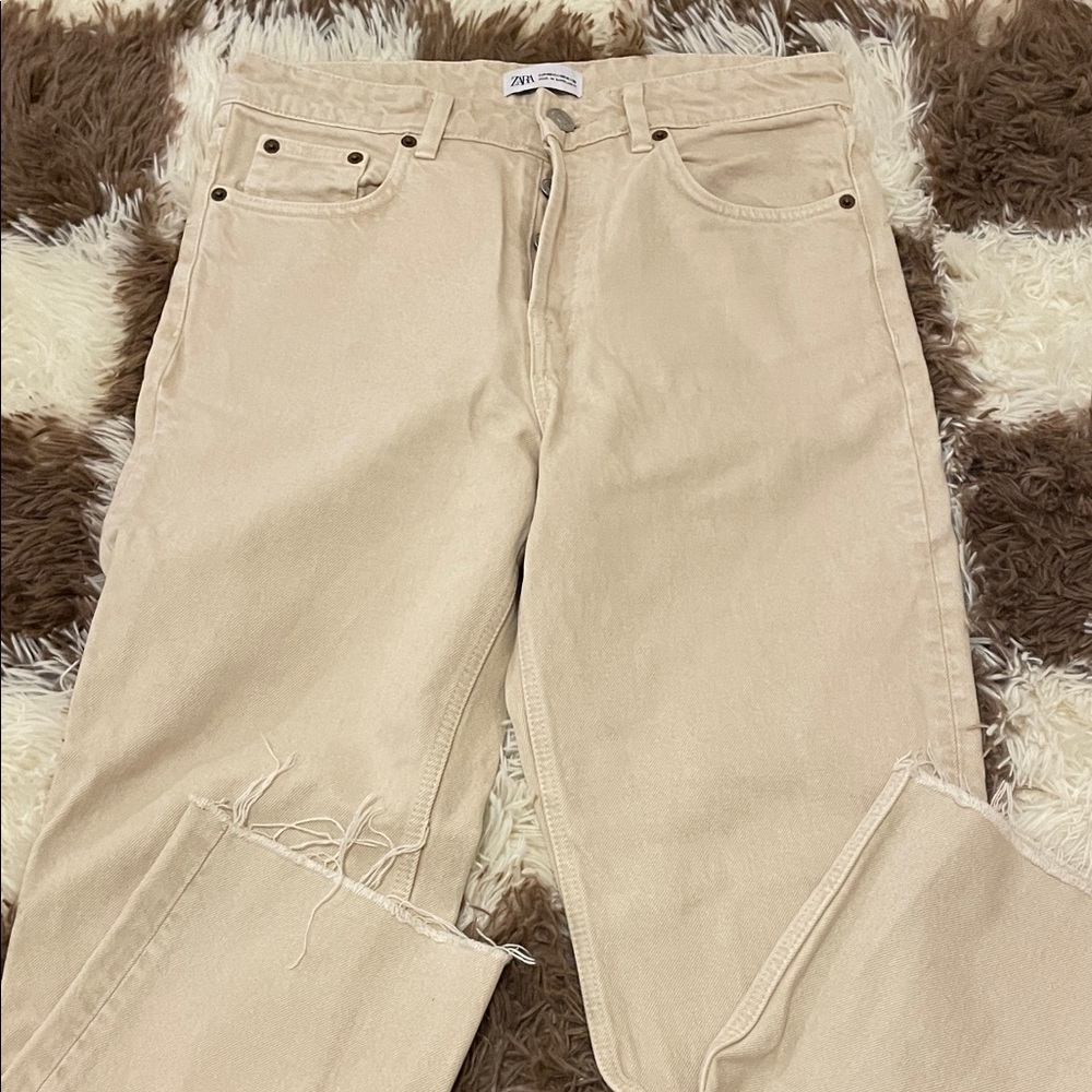 Zara Light Distressed Hem Jeans